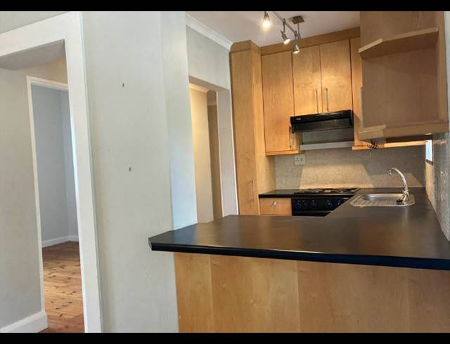 3 bed property to rent in ORANJEZICHT